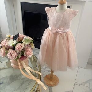 Size 4 y for toddler girls pink dress with white pearls